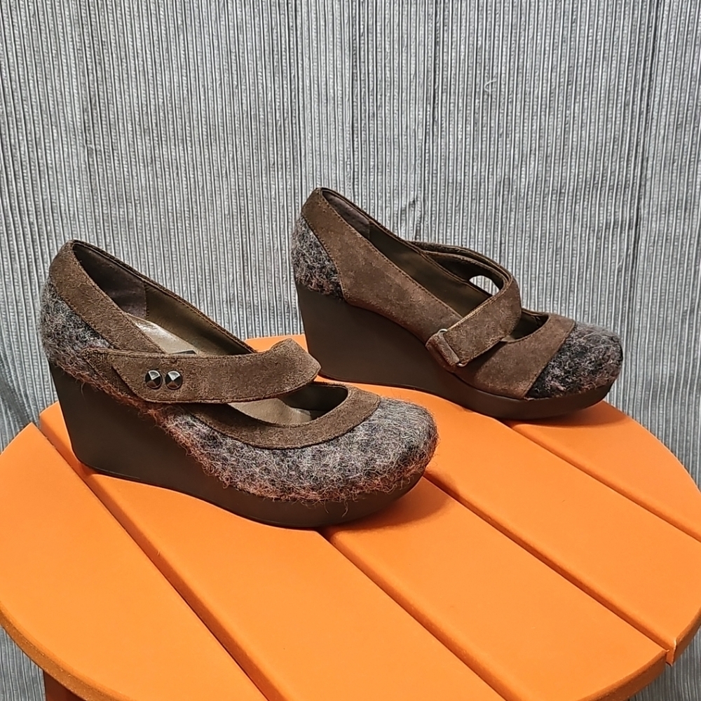 OTBT Wilder Wool Wedges Mary Janes Women's 7M‎ Fair Pre-Owned Condition